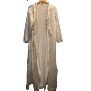 VTG Amaretta Sleepwear Robe Floral Embroidered Silky Lace Womens Size Medium